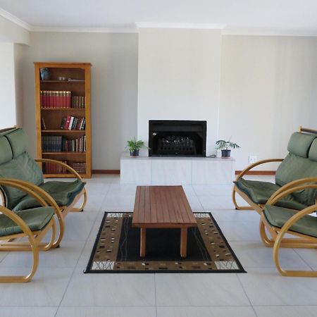 Cape Oasis Guesthouse Блаубергстранд Экстерьер фото